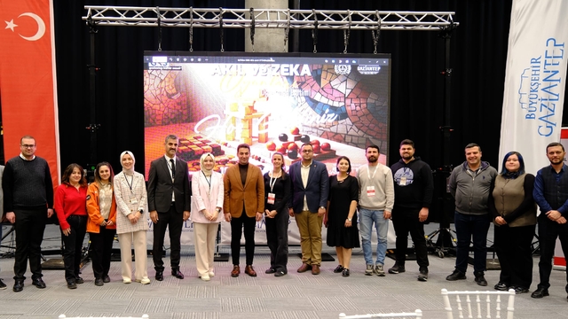 Gaziantep'te öğretmenlere akıl ve zeka oyunu eğitimi verildi