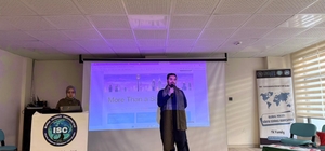 Bursa’da Meslek Lisesinde Dünya Seninle Konuşuyor etkinliği