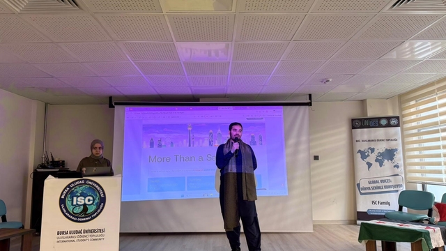 Bursa'da Meslek Lisesinde Dünya Seninle Konuşuyor etkinliği