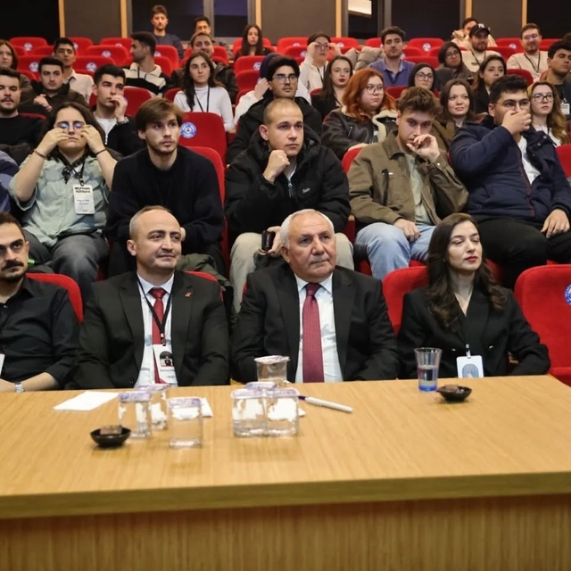 Kütahya'da genç zihinler geleceğe ışık tuttu