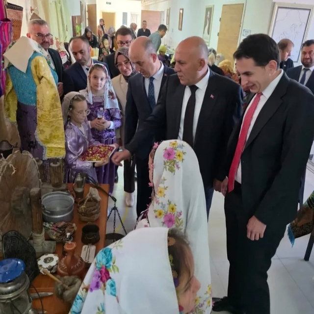 Hisarcık'ta miniklere yerli malı kullanımının ülke ekonomisine katkıları an...