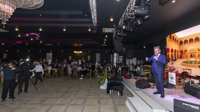 Başkan Seçer: "Mersin'i herkes takdir ediyor"