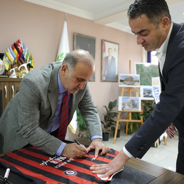 Başkan Arıcı Koçarlı Belediyespor için seferberlik başlattı
Arıcı Aydın'dak...