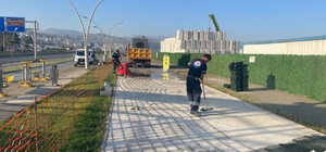 Trabzon'da sahil yürüyüş yolunda yenileme çalışması 