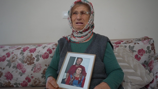 Adaleti görmeyi beklerken görme yetisinden oldu
Şantiyede iş makinesinin altında kalarak hayatını kaybeden İsmail Bayraktar'ın ailesi, 8 yıldır hukuk mücadelesini sürdürüyor