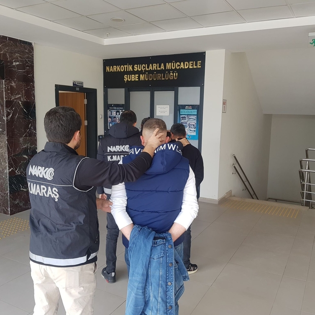 Kahramanmaraş'ta 13 bin 720 adet sentetik ecza ele geçirildi