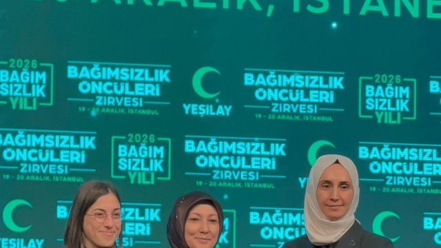Çorum şubesi "Yeşilay Bağımsızlık Öncüleri Zirvesi"nde ödüllendirildi