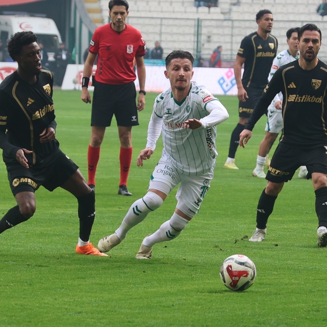 Trendyol Süper Lig: Konyaspor: 0 - Kayserispor: 0 (İlk yarı)