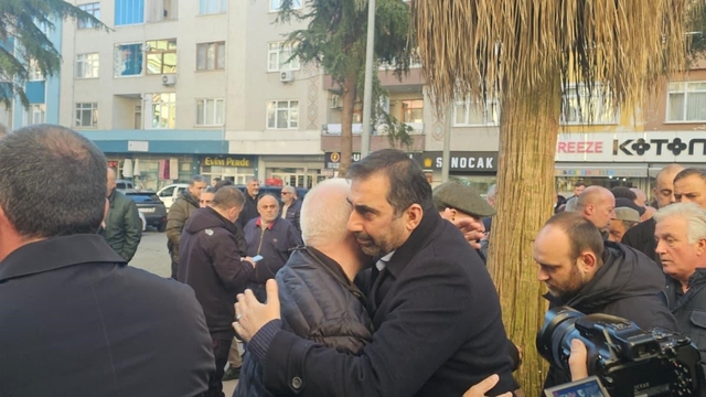 İstanbulspor Başkanı Sarıalioğlu'nun annesi Sebahat Sarıalioğlu son yolculuğuna uğurlandı