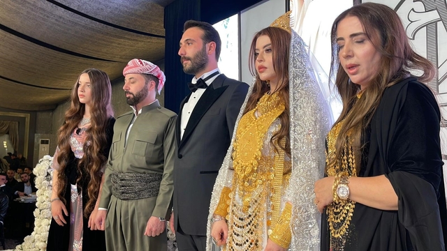 Şanlıurfa'da aşiret düğününde geline kilolarca altın takıldı
