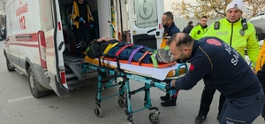 İnegöl'de hafif ticari araç ile motosikletin çarpıştığı kazada 1 kişi yaralandı