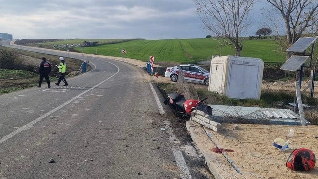 Tekirdağ'da tel çitlere çarpan motosikletteki 1 kişi öldü, 1 kişi yaralandı