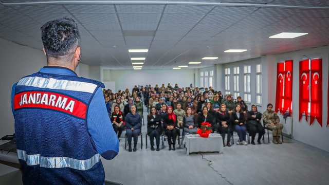 Ordu'da anneler narkotik suçlara karşı bilgilendirildi