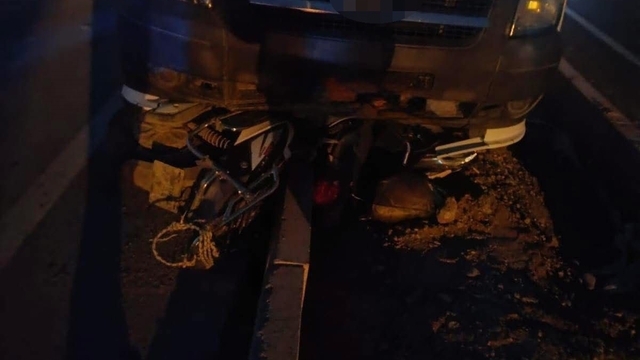 Osmaniye'de feci kaza: Motosiklet ve sürücüsü minibüsün altında kaldı