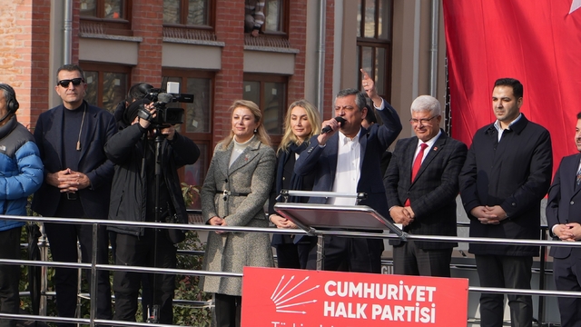 CHP Lideri Özel'den Yunanistan'a övgü, Türkiye'ye eleştiri
