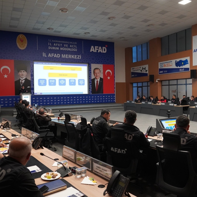 AFAD Başkanı Pehlivan, Kahramanmaraş'ta incelemelerde bulundu