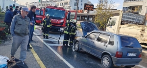 Seyir halindeki otomobilde yangın paniği
