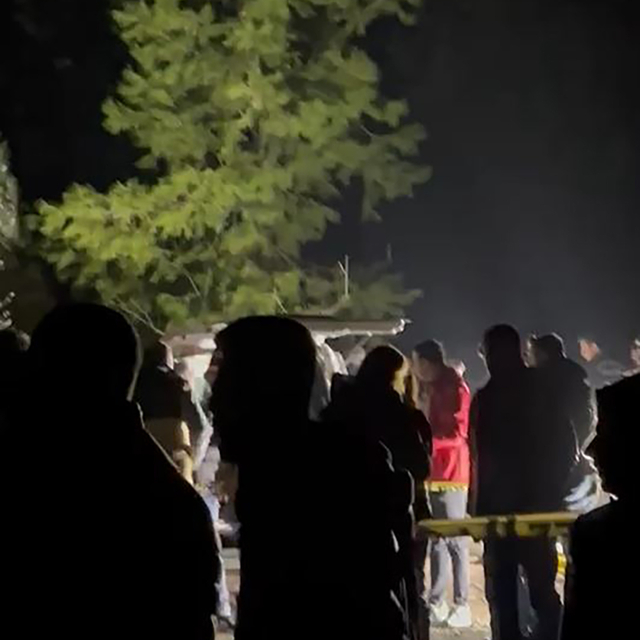 Mezarlıkta park halindeki otomobilde iki gencin cansız bedeni bulundu