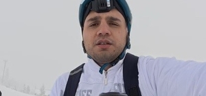 Acil serviste hayat kurtarıyor, dağlarda pedal çeviriyor