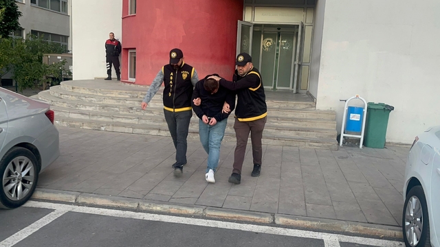 Adana'da 254 suç ve 25 yıl hapisle aranan firari hükümlü yakalandı