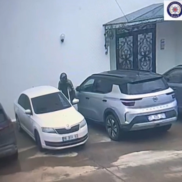 Hatay'da apartmandan 1 milyon 800 bin TL'lik altın çalan hırsız polis takib...