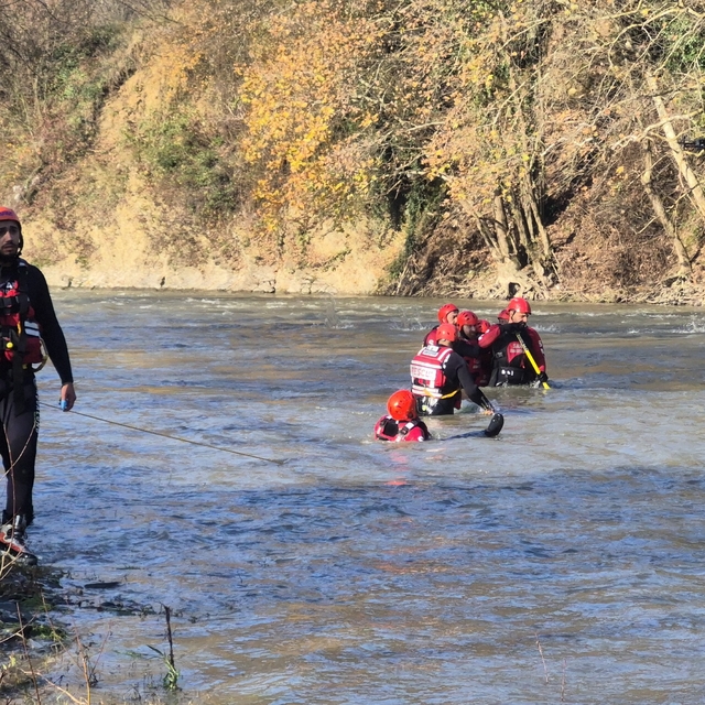 Melen'de bu kez rafting heyecanı değil, hayat kurtarma mücadelesi yaşandı
M...