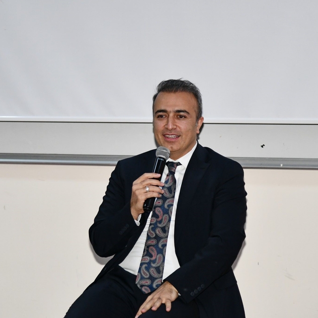 Vali Çiçek, Ardahan Üniversitesi'nde söyleşi programına katıldı