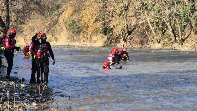 Melen'de bu kez rafting heyecanı değil, hayat kurtarma mücadelesi yaşandı
Melen Çayı'nda kurtarma mesaisi