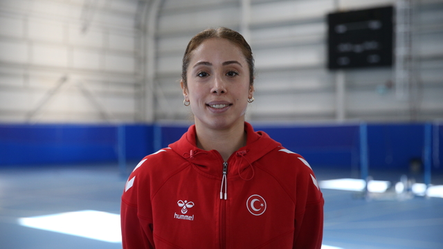 Milli badmintoncu Özge'nin hedefi Türkiye'ye yeni madalyalar kazandırmak