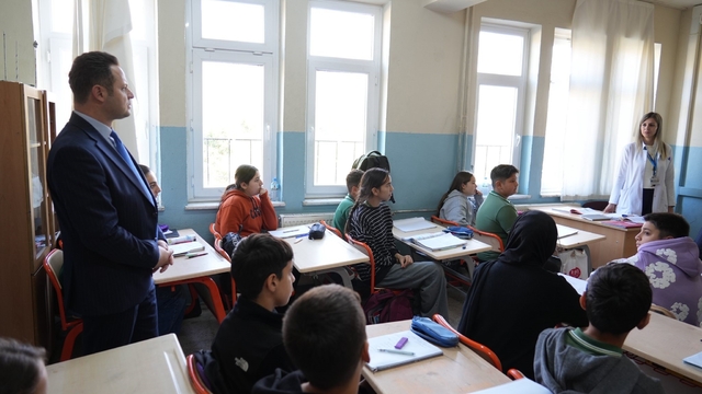 İl Milli Eğitim Müdürü Çay, Köyceğiz'de öğrenci ve öğretmenlerle bir araya geldi