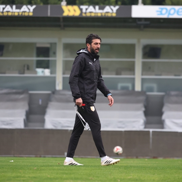 Burhan Eşer: "Zor bir mücadele olacak ancak biz de iyi oyunculara sahibiz"