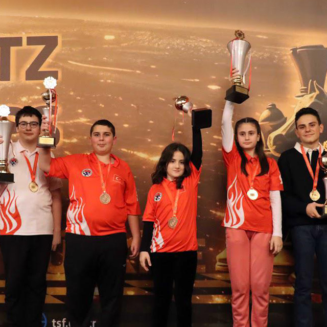 Genç satranççılardan 4 dünya şampiyonluğu