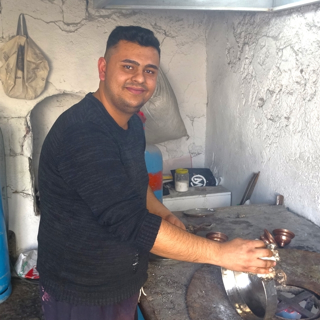 Baba-oğul kalaycılık mesleğini yaşatmaya çalışıyor