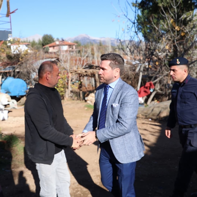 Tavas Belediyesinden yangında evleri kül olan aileye konteyner ev desteği