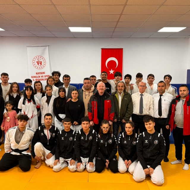 Kayseri'de Jujitsu sporcuları 2026 startını verdi