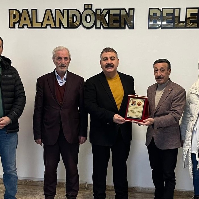 Emeklilerin gönlünde yeri ayrı: Başkan Sunar'a anlamlı teşekkür