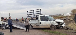 Diyarbakır'da pikap şarampole uçtu: 1 yaralı