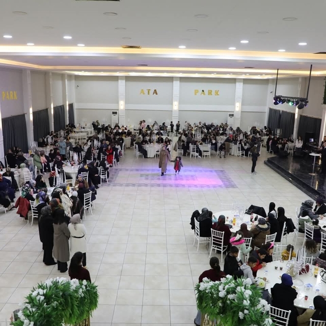 Alaca Belediyesi'nden kadınlara özel gece: Doyasıya eğlendiler