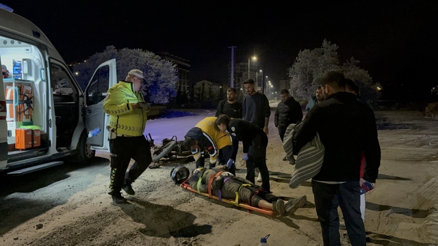 Direksiyon hakimiyetini kaybeden alkollü sürücü yaralandı