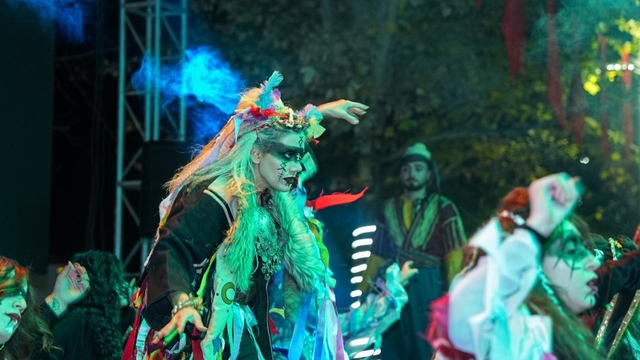 Şehitkamil'de 25 Aralık coşkusu başladı
Yılmaz: "25 aralık, bu şehrin onurudur, gururudur."