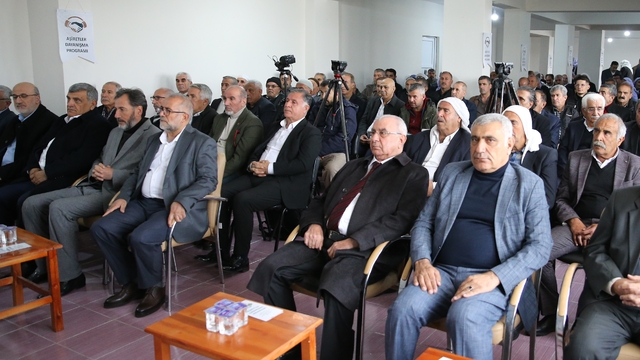 Diyarbakır'da 6 aşiretin temsilcileri ve kanaat önderleri bir araya geldi