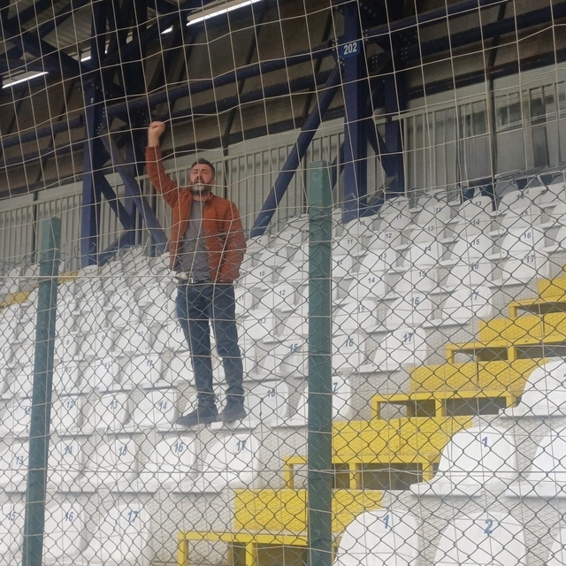 600 kilometre yol kat edip takımını tek başına destekledi