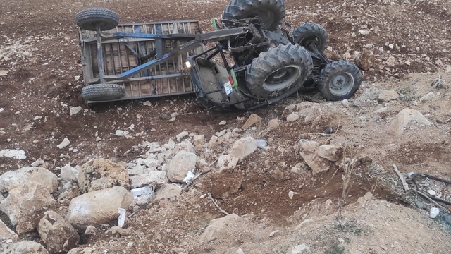 Gabar Dağı'nda traktör devrildi: 13 işçi yaralandı