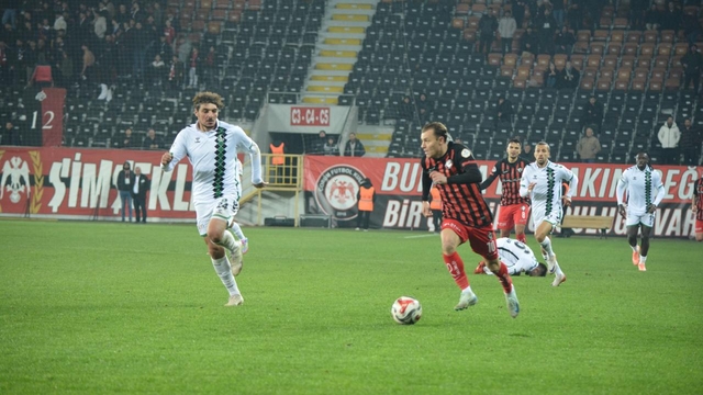 Arca Çorum FK - Sakaryaspor: 2-0