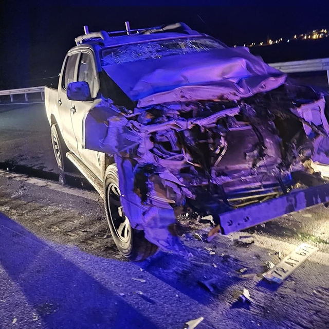 Nusaybin'de kamyonetin TIR'a arkadan çarptığı kazada 5 yaralı