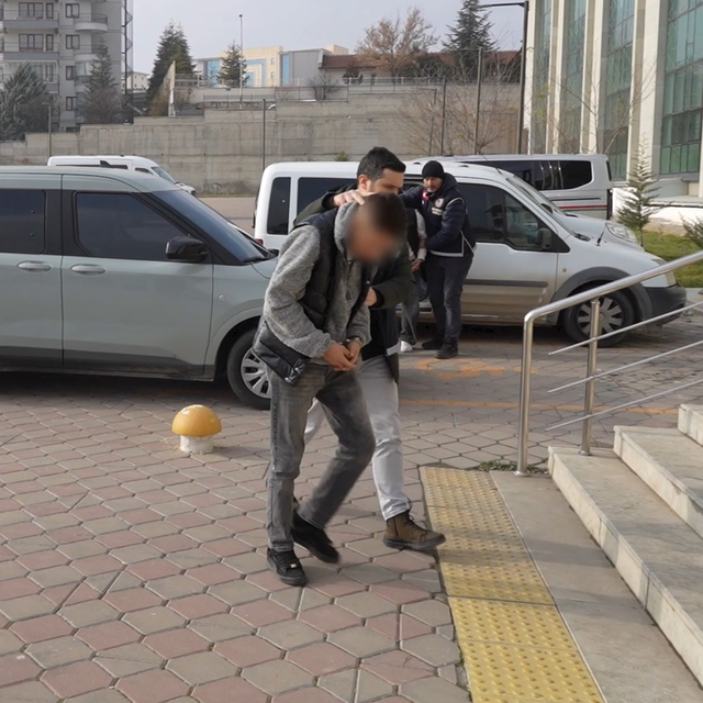 Kırıkkale'de 3 kişinin yaralandığı silahlı kavgaya karışan 6 şüpheliye adli...