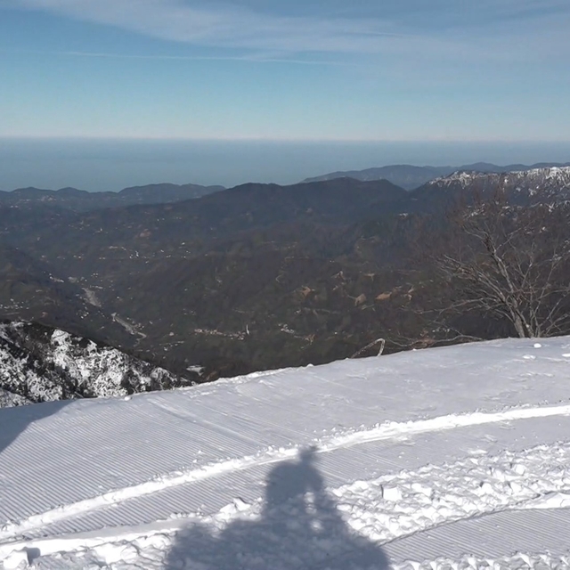 Rize'nin denizi gören zirvesinde kar keyfi
Handüzü Yaylası, kurulan yeni ka...