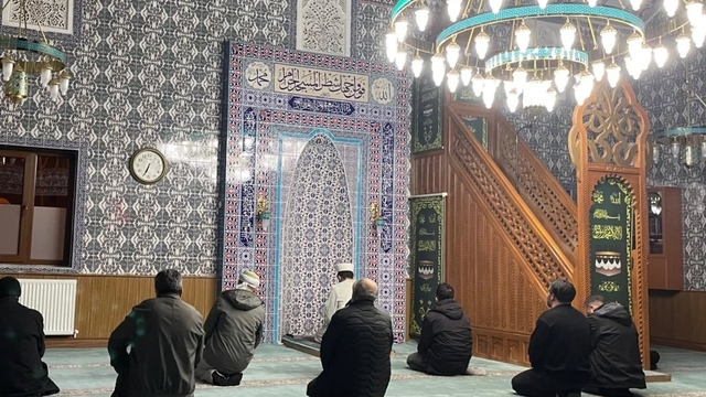 Bayburt'ta üniversite öğrencileri camilerde imamlık ve müezzinlik yaptı