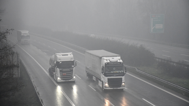Anadolu Otoyolu'nun Düzce kesiminde sis etkili oldu