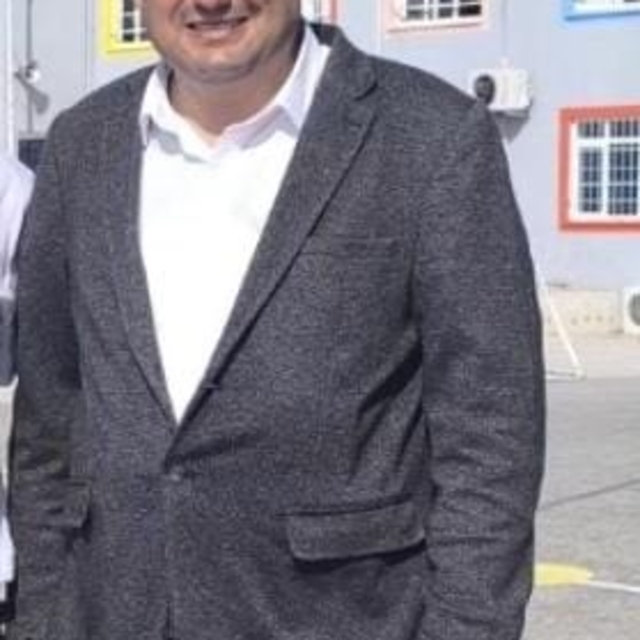 Ortaokul öğrencisi, okul müdürünü tüfekle vurdu